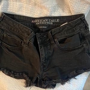 American Eagle super low shortie blk denim